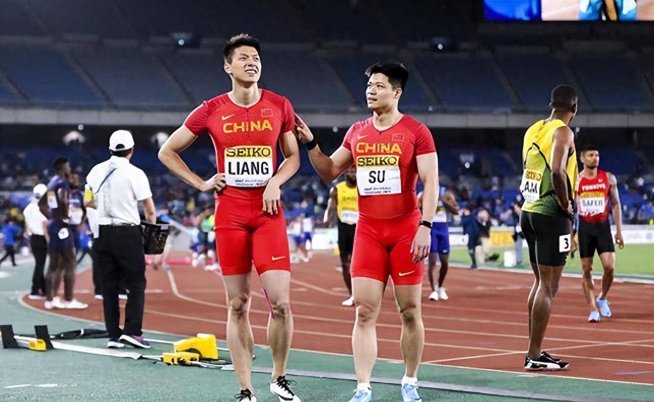苏炳添打破历史纪录，勇士教练泪洒赛场！